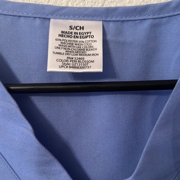 Scrub set. - Picture 2 of 8